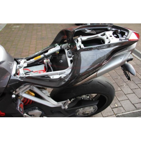 Flanc gauche de selle CARBONE MV AGUSTA F4 2010 / 2012