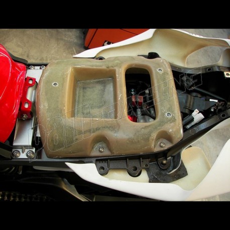 Support de selle racing fibre de verre R1 2015-2023 PLASTIC BIKE