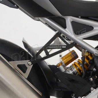 Support de silencieux R&G Racing Speed Triple 1200RR/RS 2021-2023 avec cache orifice