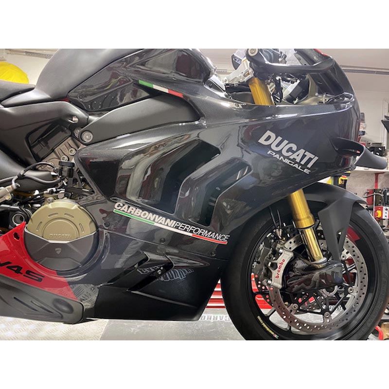 Couvercle D'alternateur En Carbone Mat ILMBERGER Pour DUCATI PANIGALE V4 (2018-2024) - Design Racing